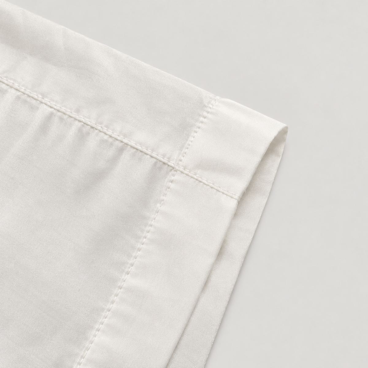 Yves Cotton Shorts – Misty White