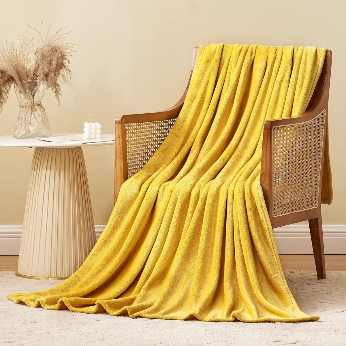 Vømre Plush Blanket - Honey Gold