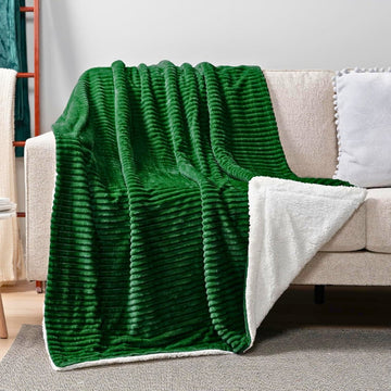 RoyalSoft microplush blanket with lamb - olive 150x200 cm