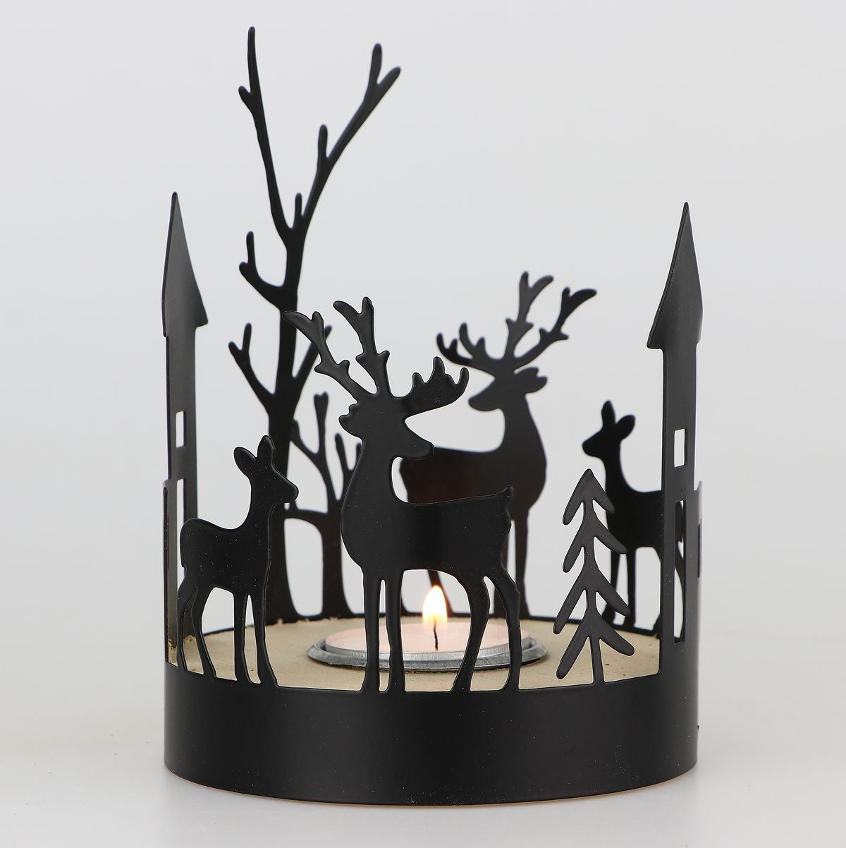 Metal candlestick – Group of deer