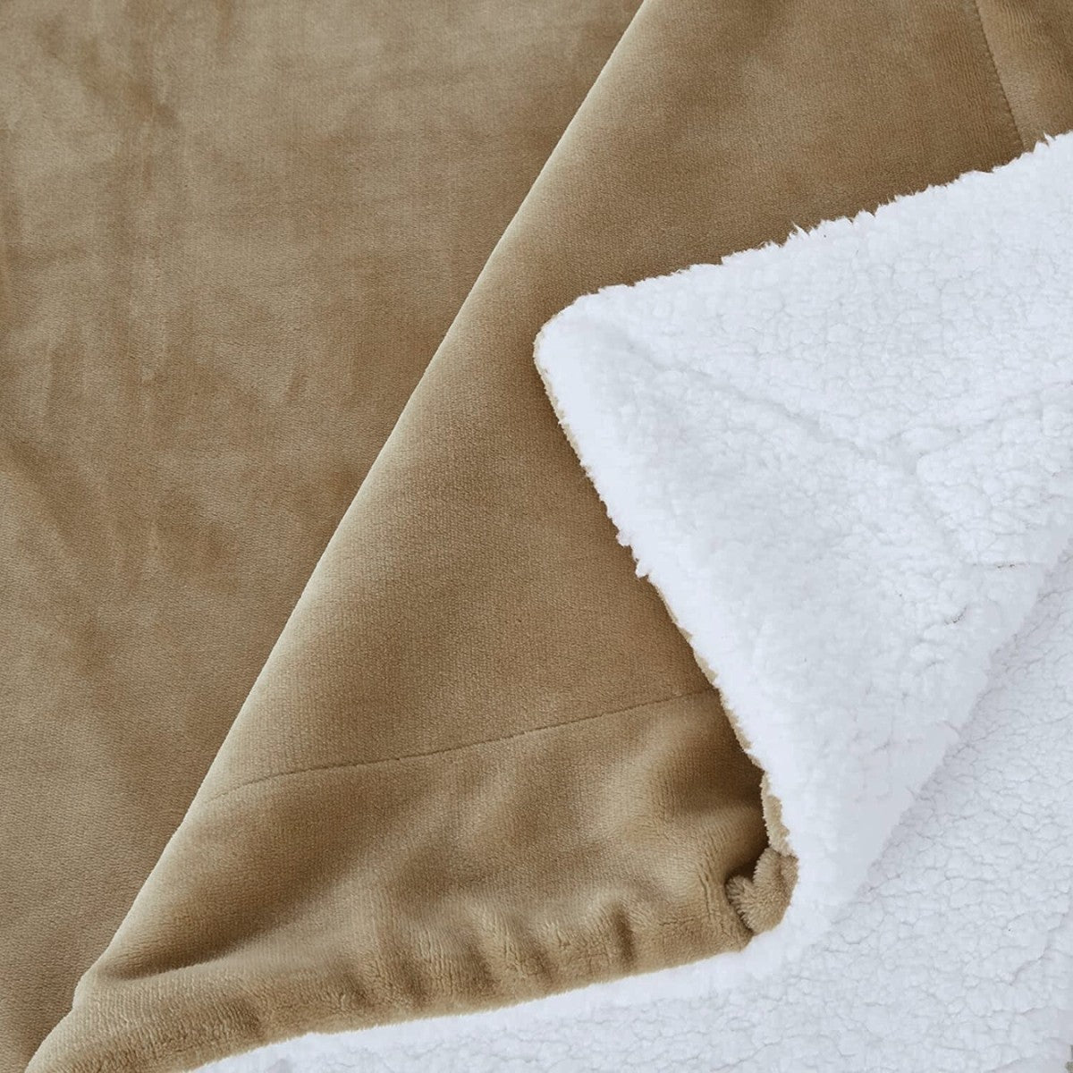Plush blanket with lamb - Brown Cocoa